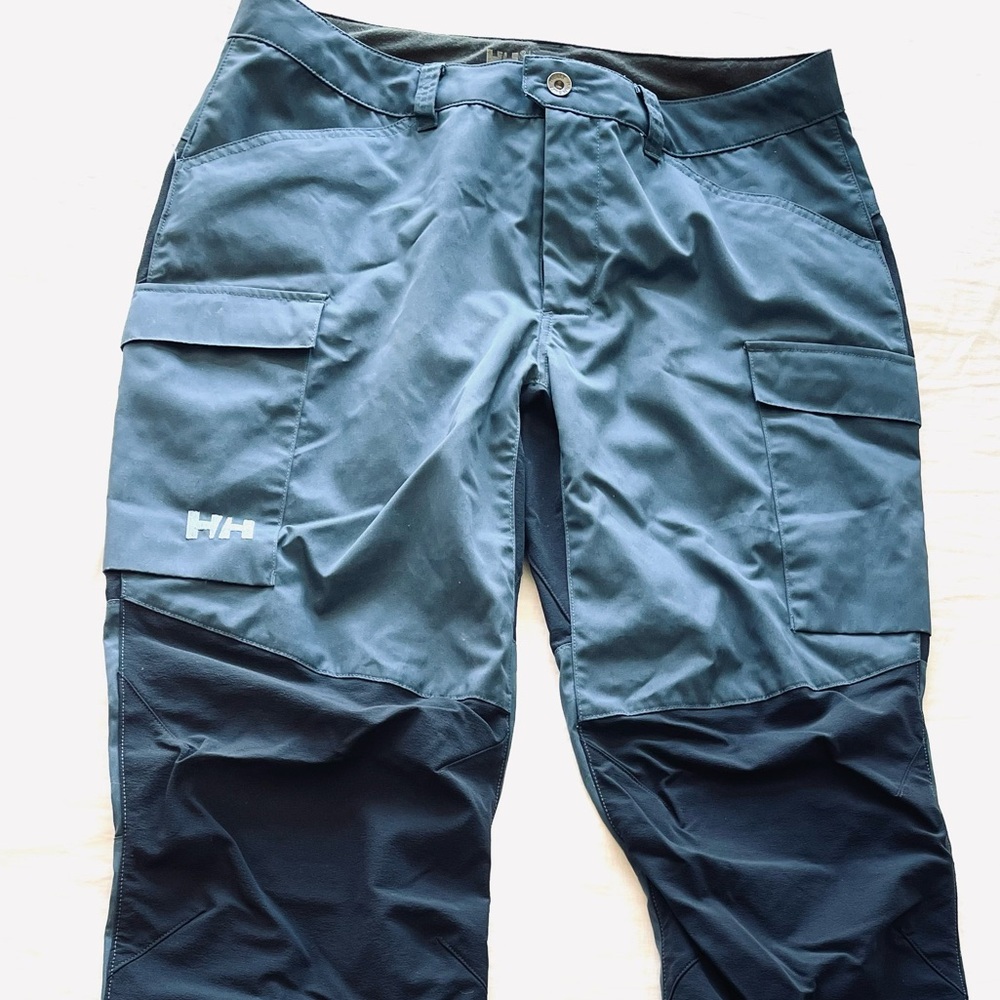 NEVER WORN Helly Hansen Women’s Two-Tone Hiking Pant- Blue/Navy